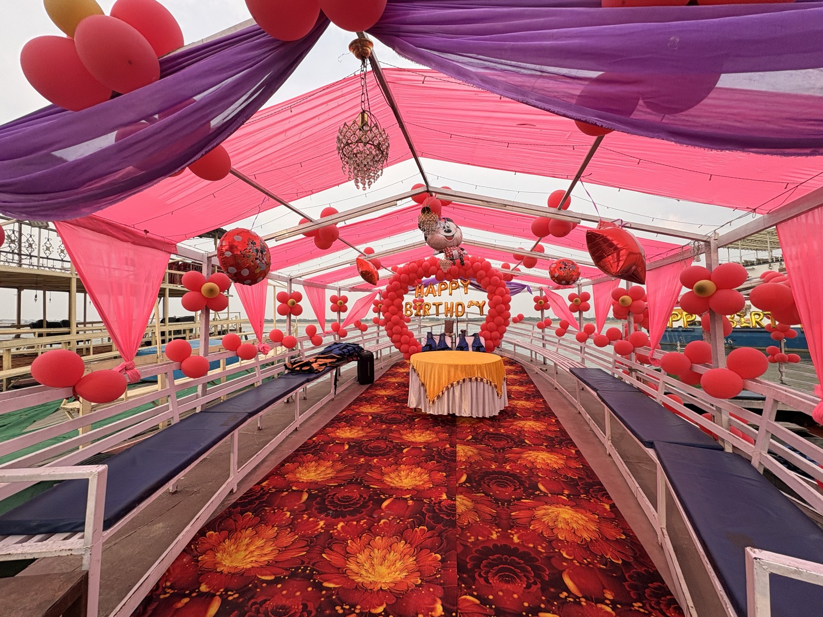 Birthday Event Boat in Varanasi – Photo 3