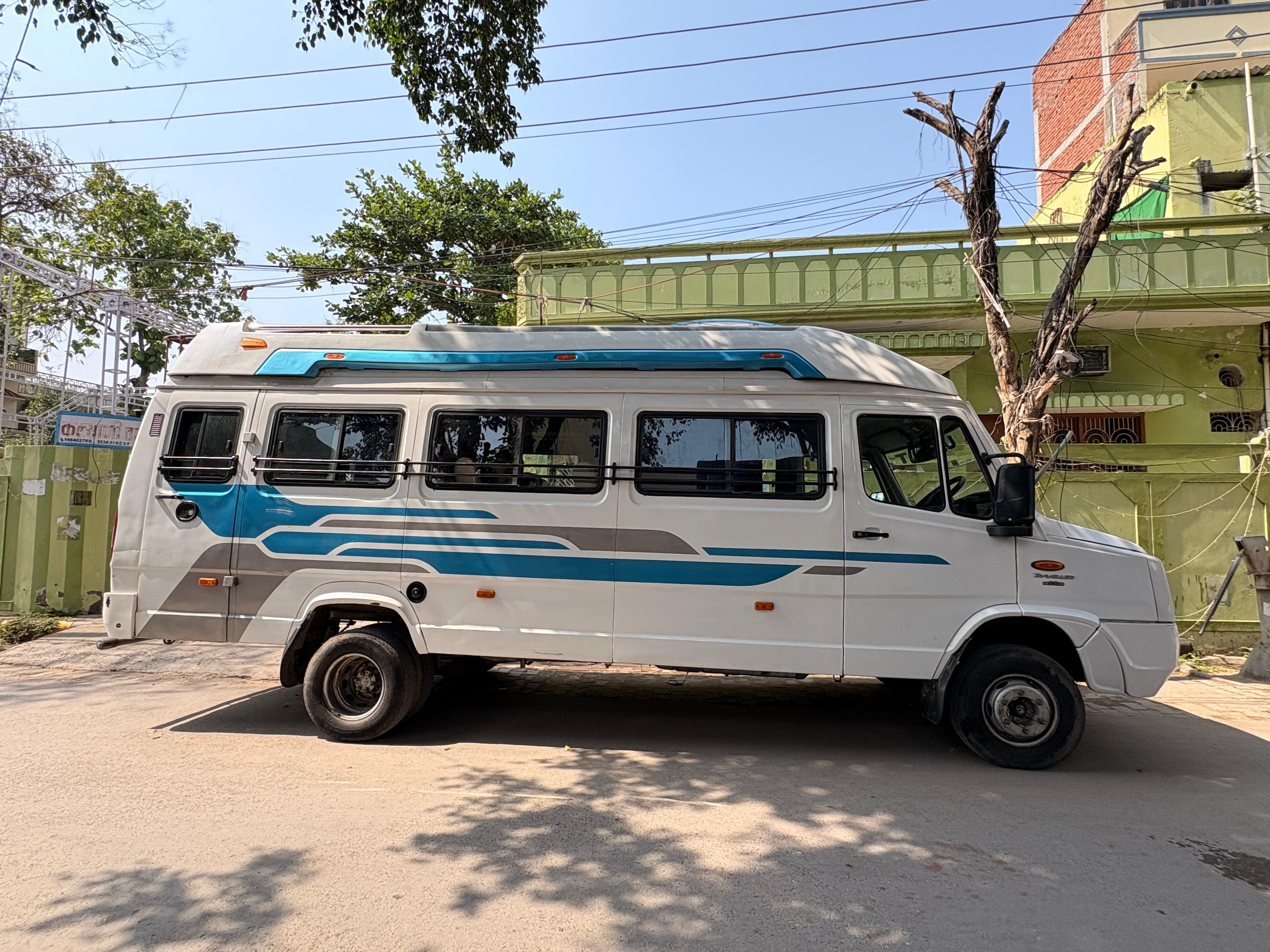 Book 26 Seater Tempo Traveller Varanasi to Ayodhya – Photo 3