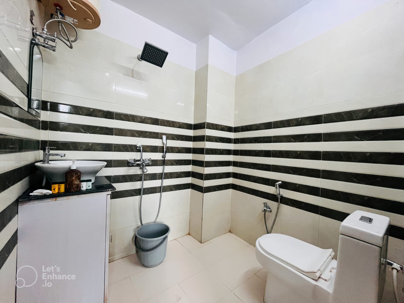 Hotel Vinayak Plaza by Visit Kashi — photo 4